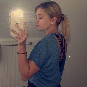 Meet your Posher, Kayla